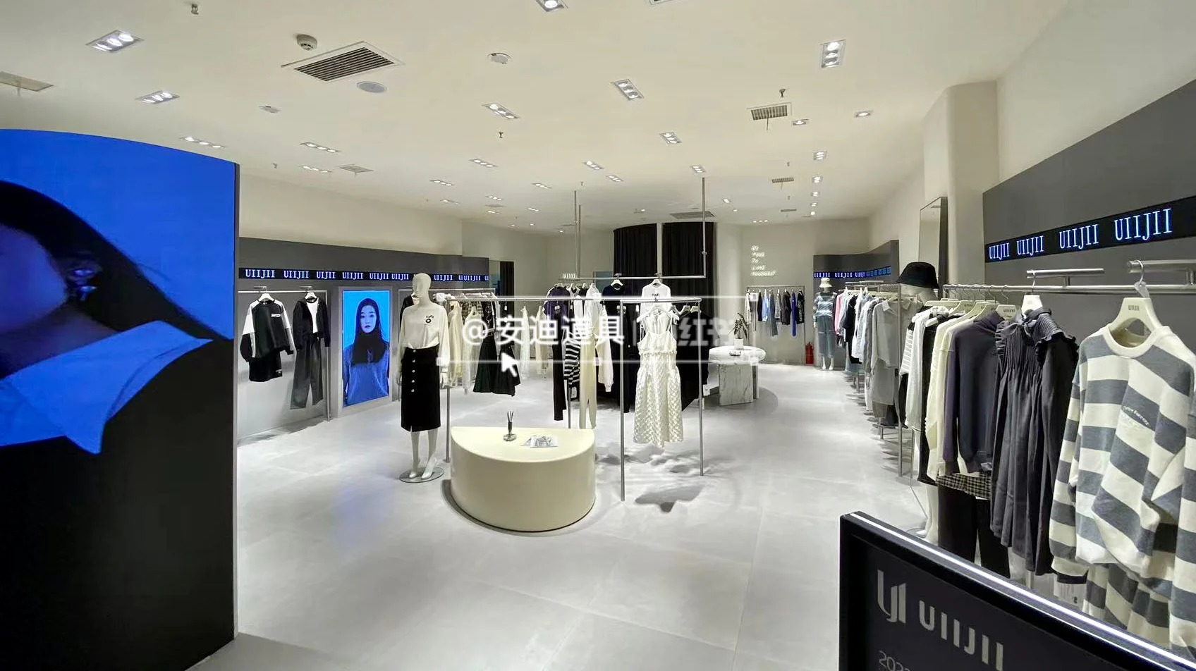 UJ High end Women's Wear Yinzhou Wanda Store, get it done!