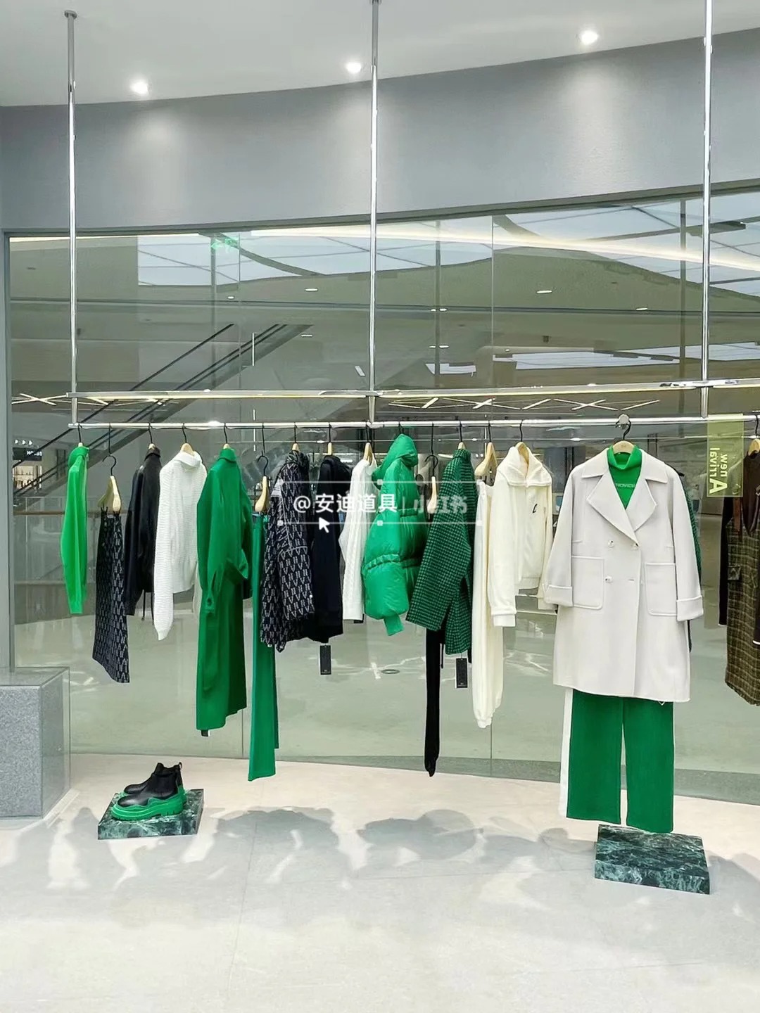 Manovich // MONOVICH