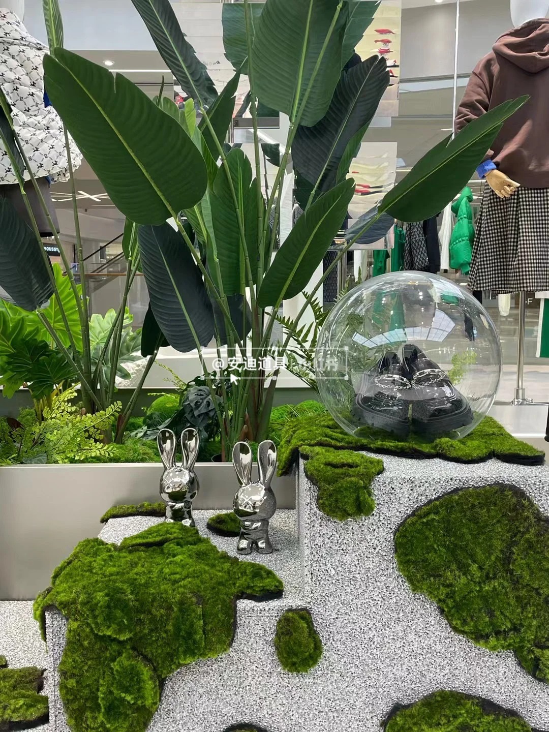 Manovich // MONOVICH