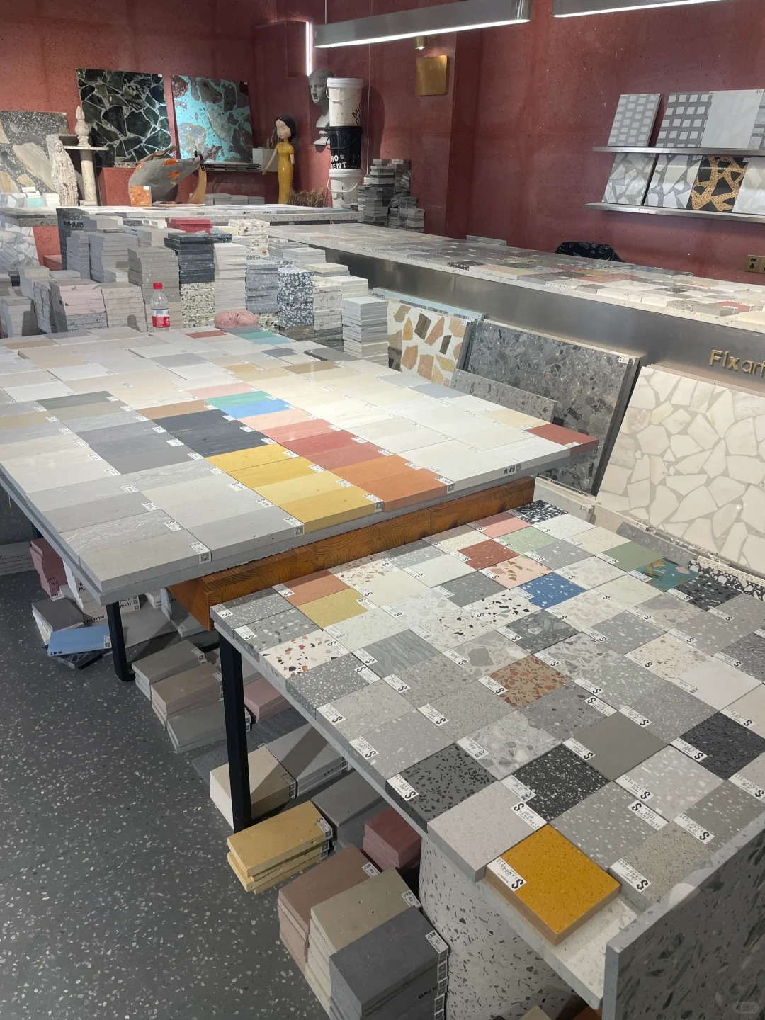 Come to my friend's company to select materials