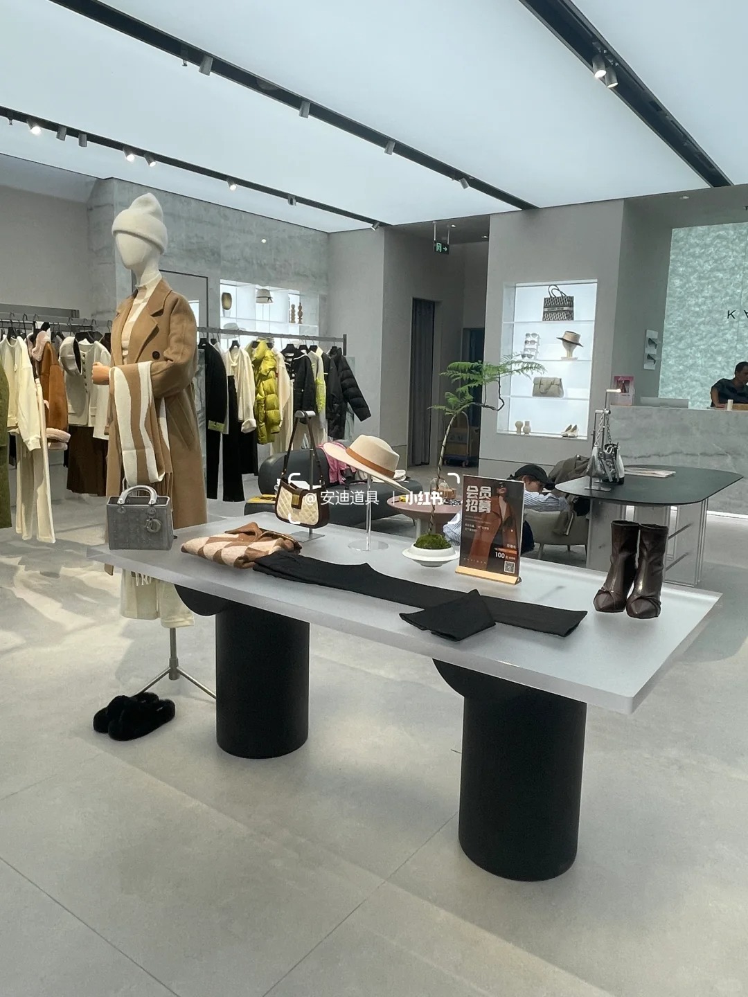 Ke Qianwen, North of Hangzhou City, Wanxiang City