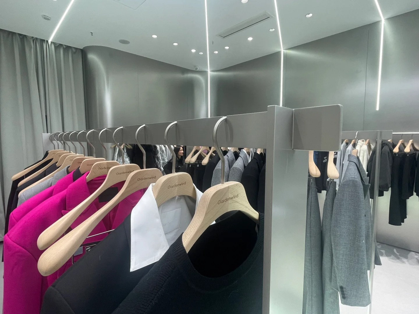 Hangzhou Central Exploration Store